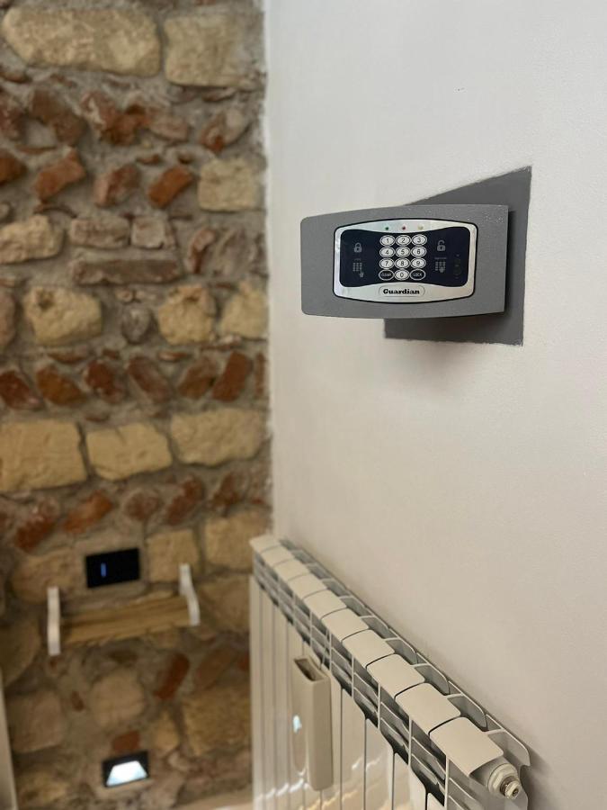 Teodorico Room & Apartment Verona Bagian luar foto