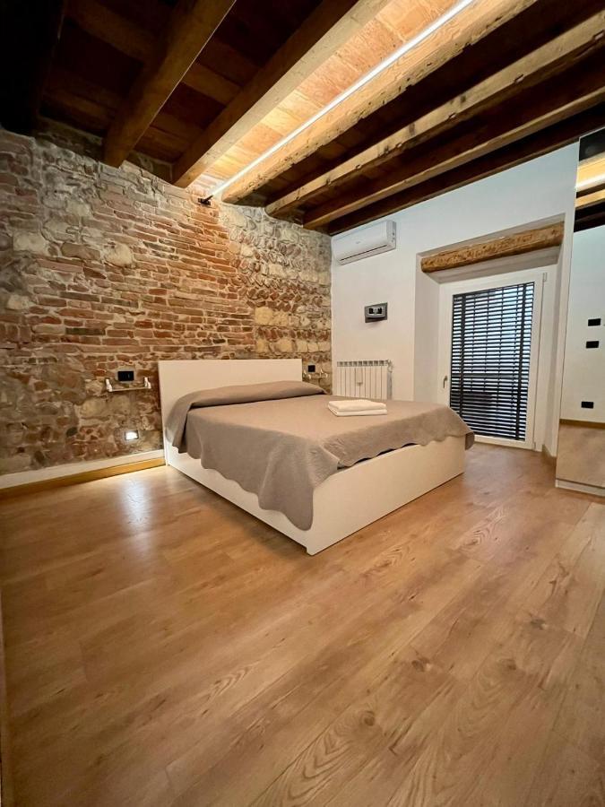 Teodorico Room & Apartment Verona Bagian luar foto