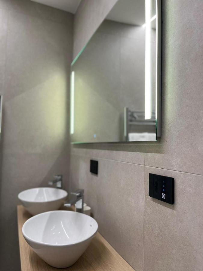 Teodorico Room & Apartment Verona Bagian luar foto