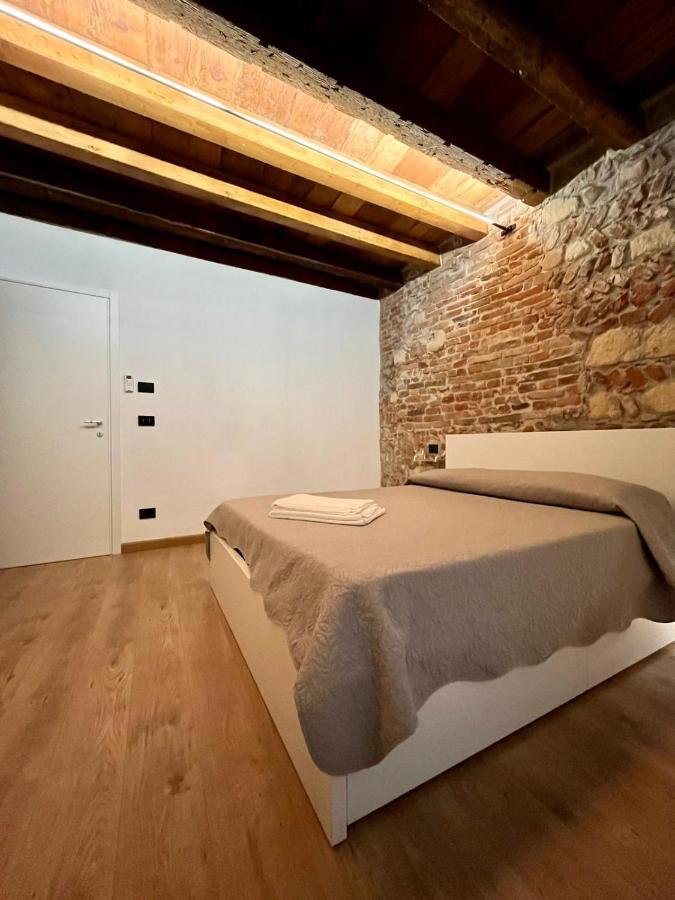 Teodorico Room & Apartment Verona Bagian luar foto