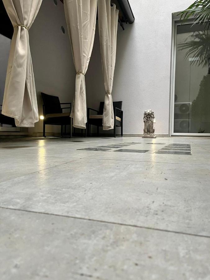 Teodorico Room & Apartment Verona Bagian luar foto