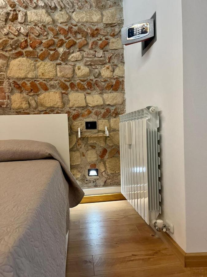 Teodorico Room & Apartment Verona Bagian luar foto